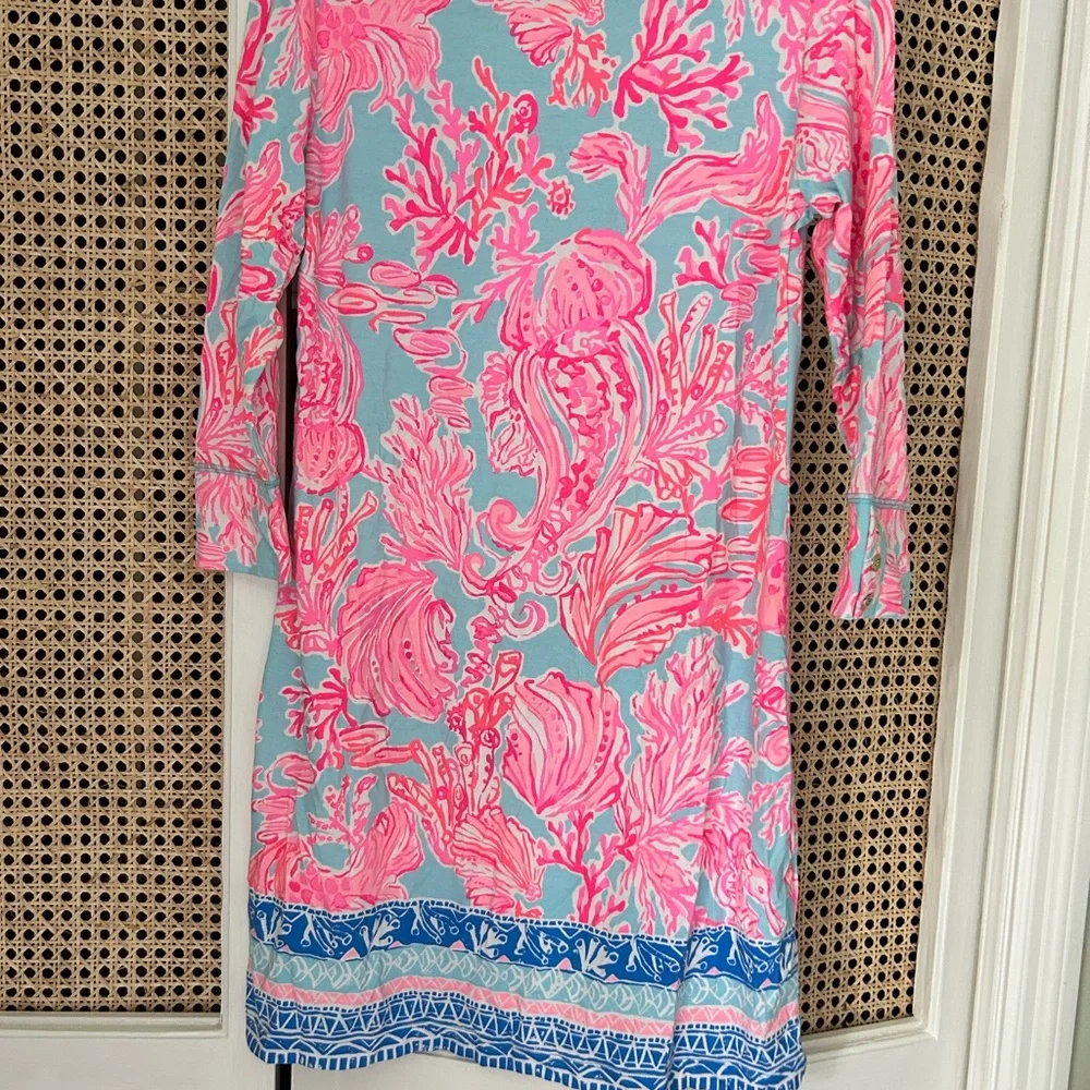 Lilly Pulitzer Pink and Blue Sheath Dress with Bateau Neckline - Picture 4 of 4